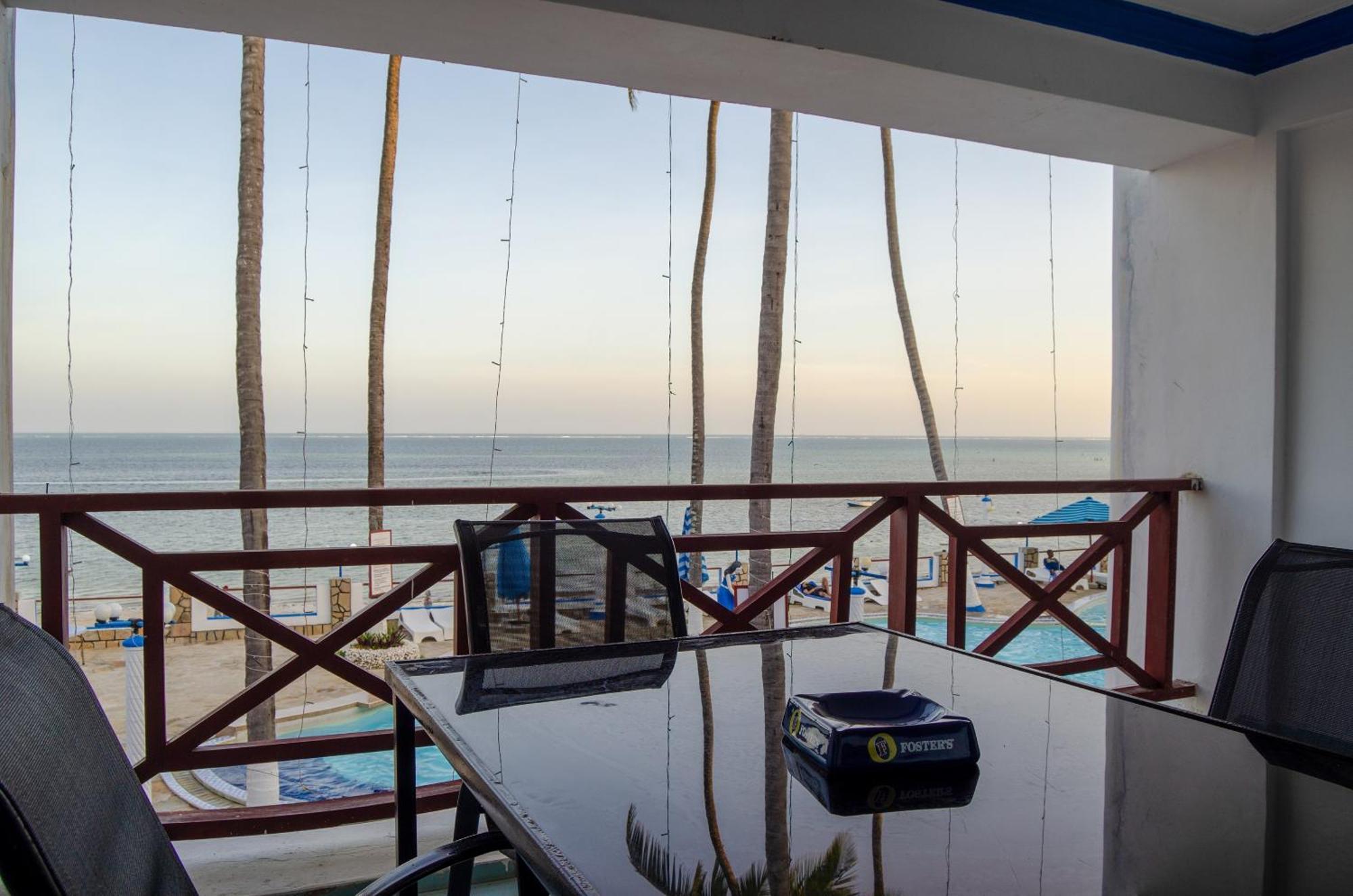Sai Rock Beach Hotel & Spa Bamburi Pokój zdjęcie
